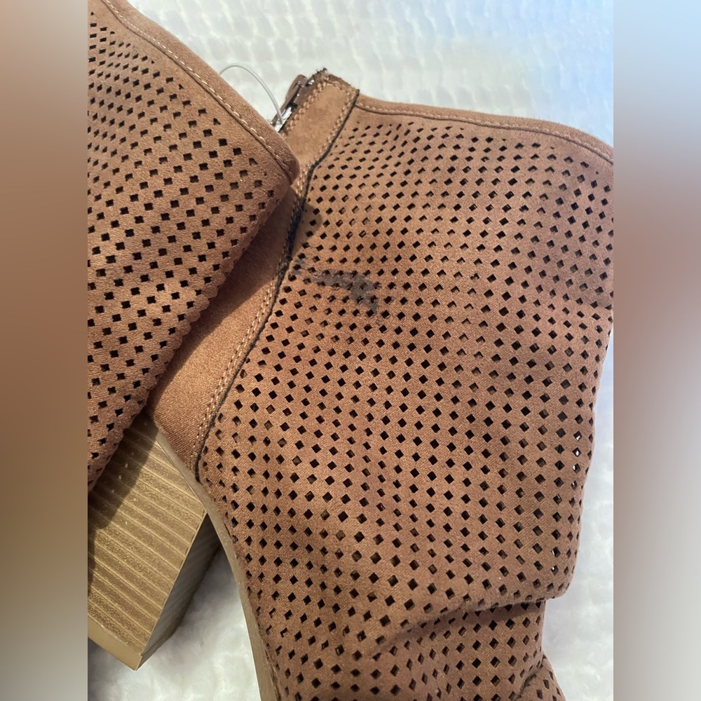 KAARI Blue | Frankie Block Heel Boots | Slouchy Western Ankle Boots | NWOB - Picture 14 of 14